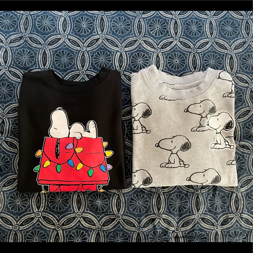 2 Snoopy sweatshirts XS